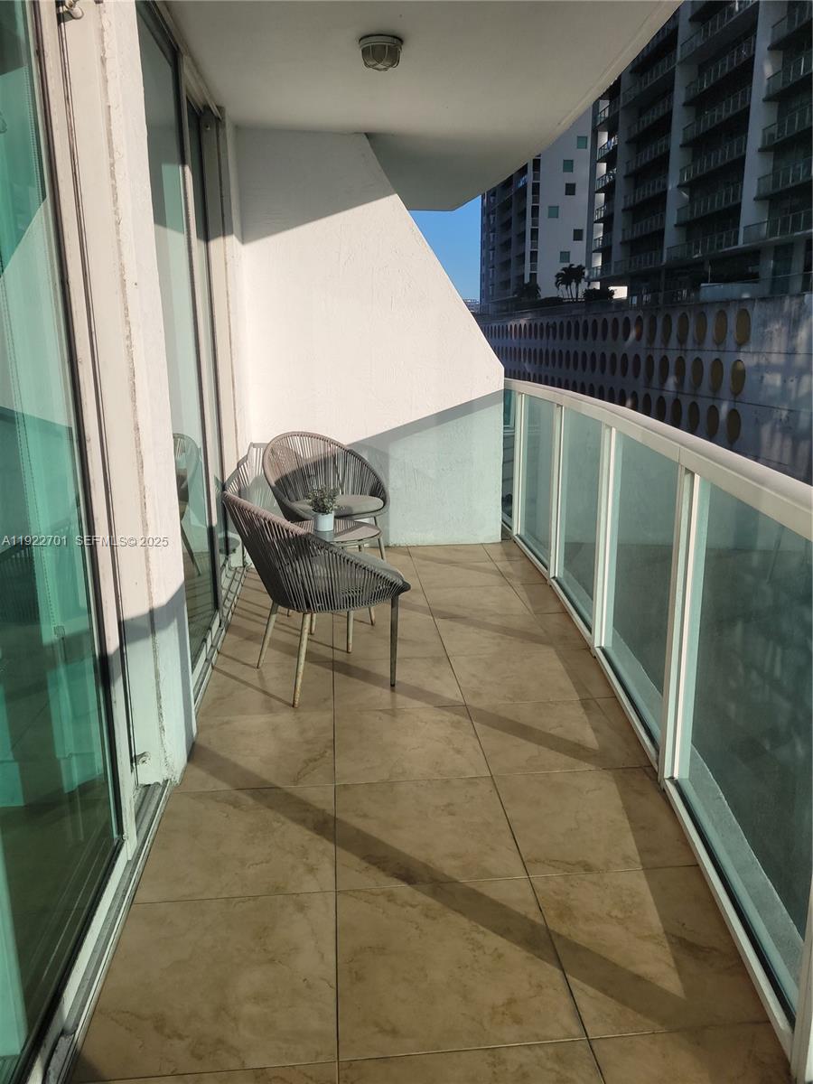 41 SE 5th St #710, Miami FL 33131