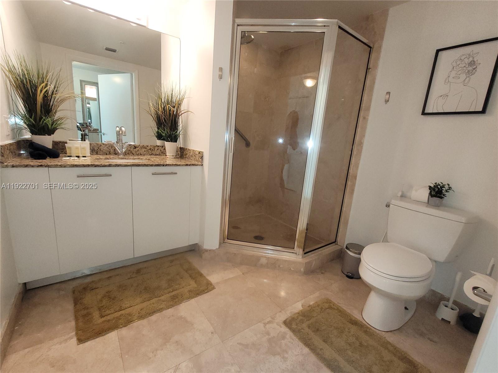 41 SE 5th St #710, Miami FL 33131