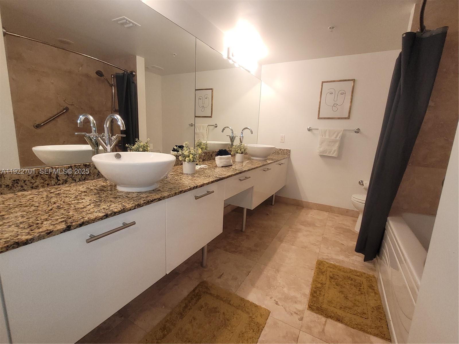 41 SE 5th St #710, Miami FL 33131
