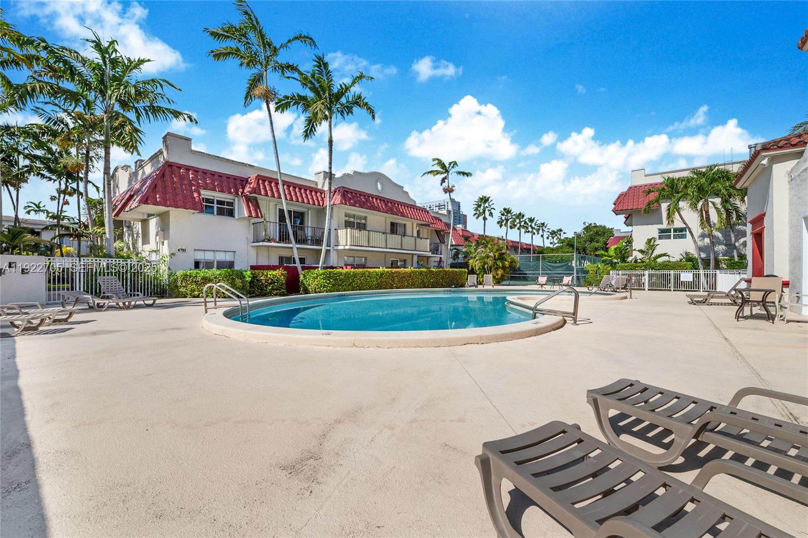 8650 SW 67th Ave #1042, Pinecrest FL 33156