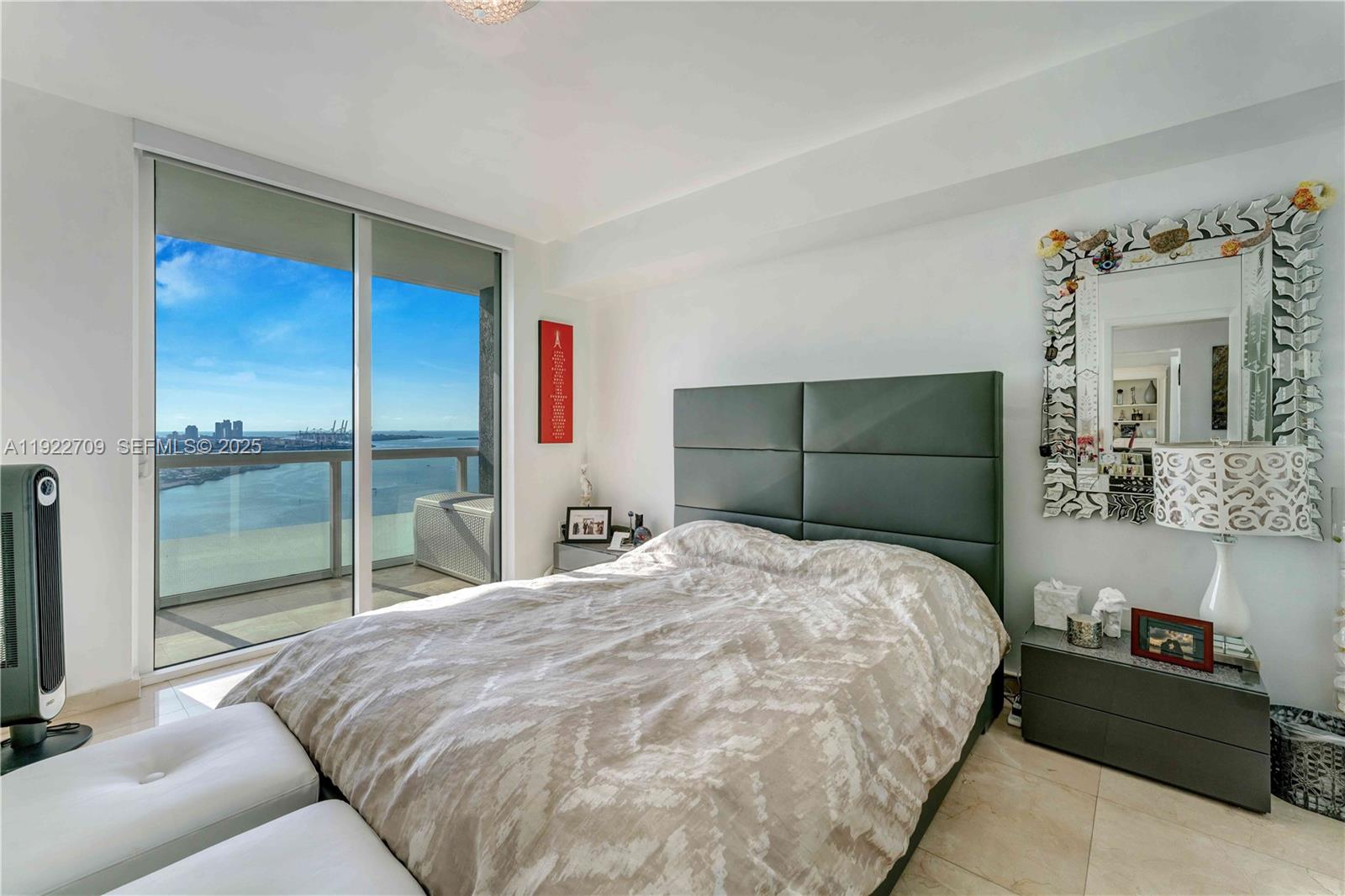 50 Biscayne Blvd #2804, Miami FL 33132