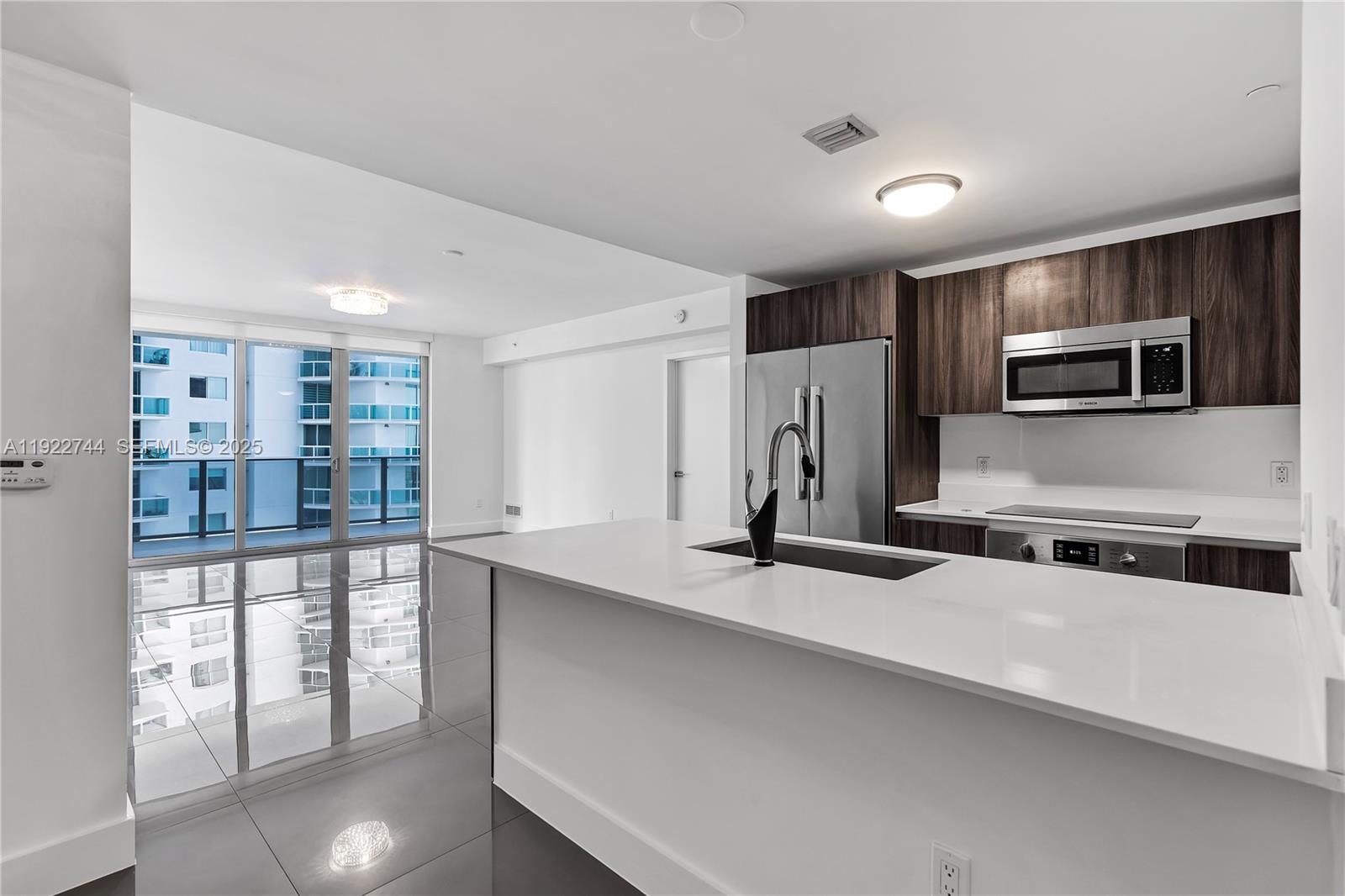 488 NE 18th St #2311, Miami FL 33132