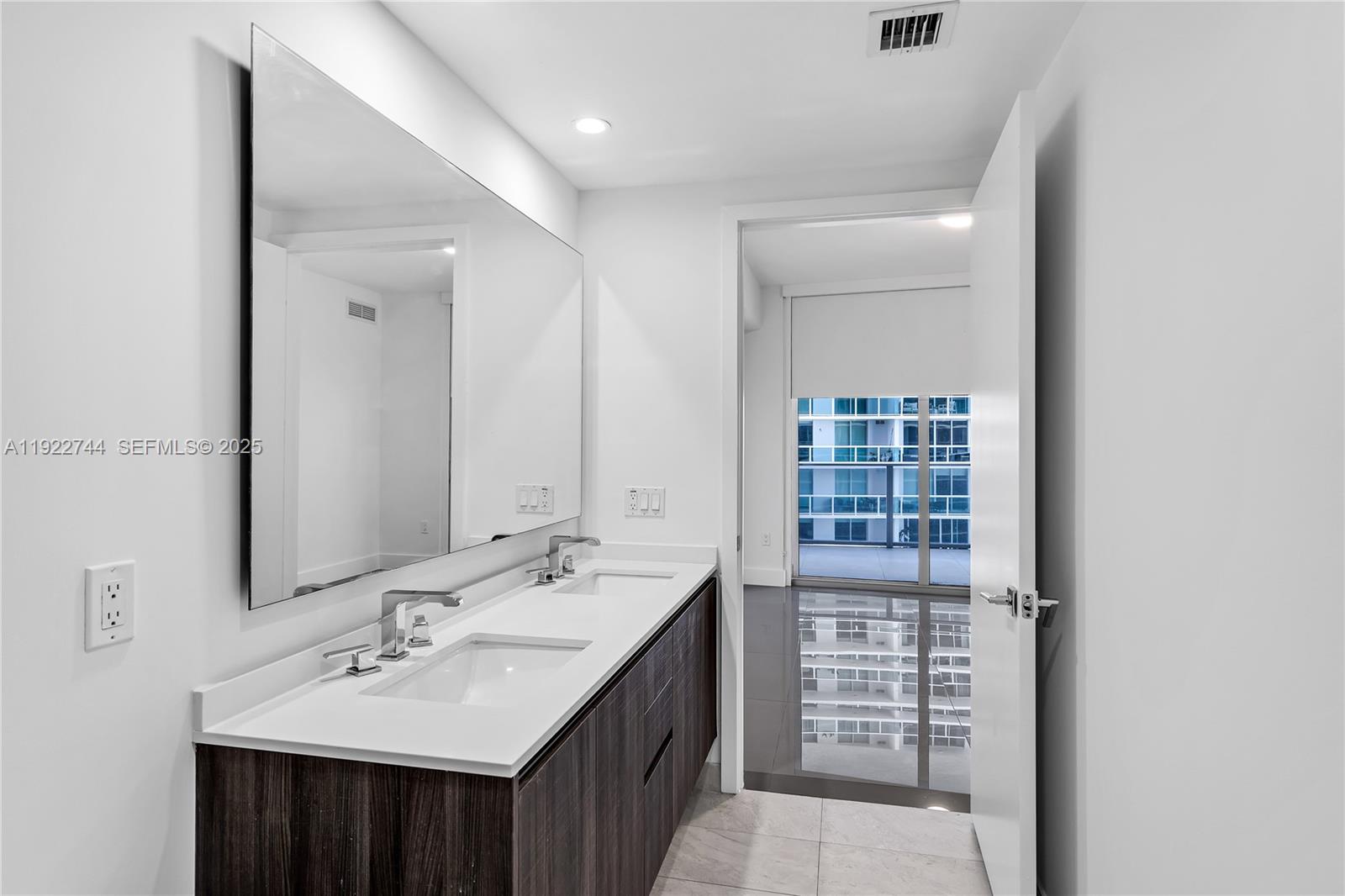 488 NE 18th St #2311, Miami FL 33132