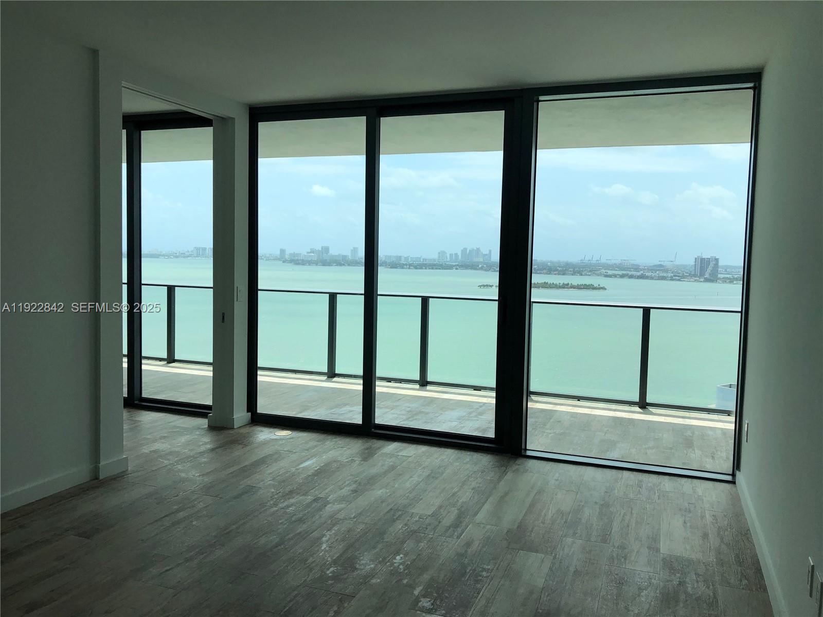 650 NE 32nd St #2006, Miami FL 33137