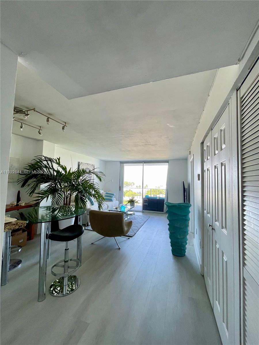 6900 Bay Dr #7A, Miami Beach FL 33141