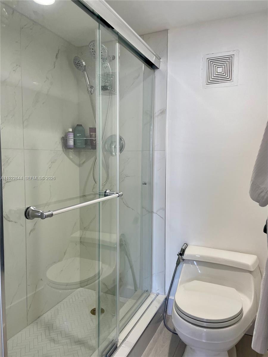 6900 Bay Dr #7A, Miami Beach FL 33141