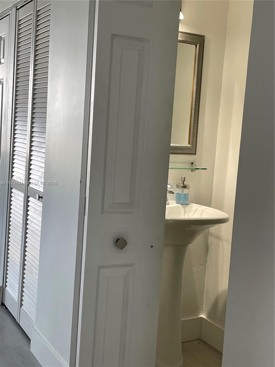 6900 Bay Dr #7A, Miami Beach FL 33141