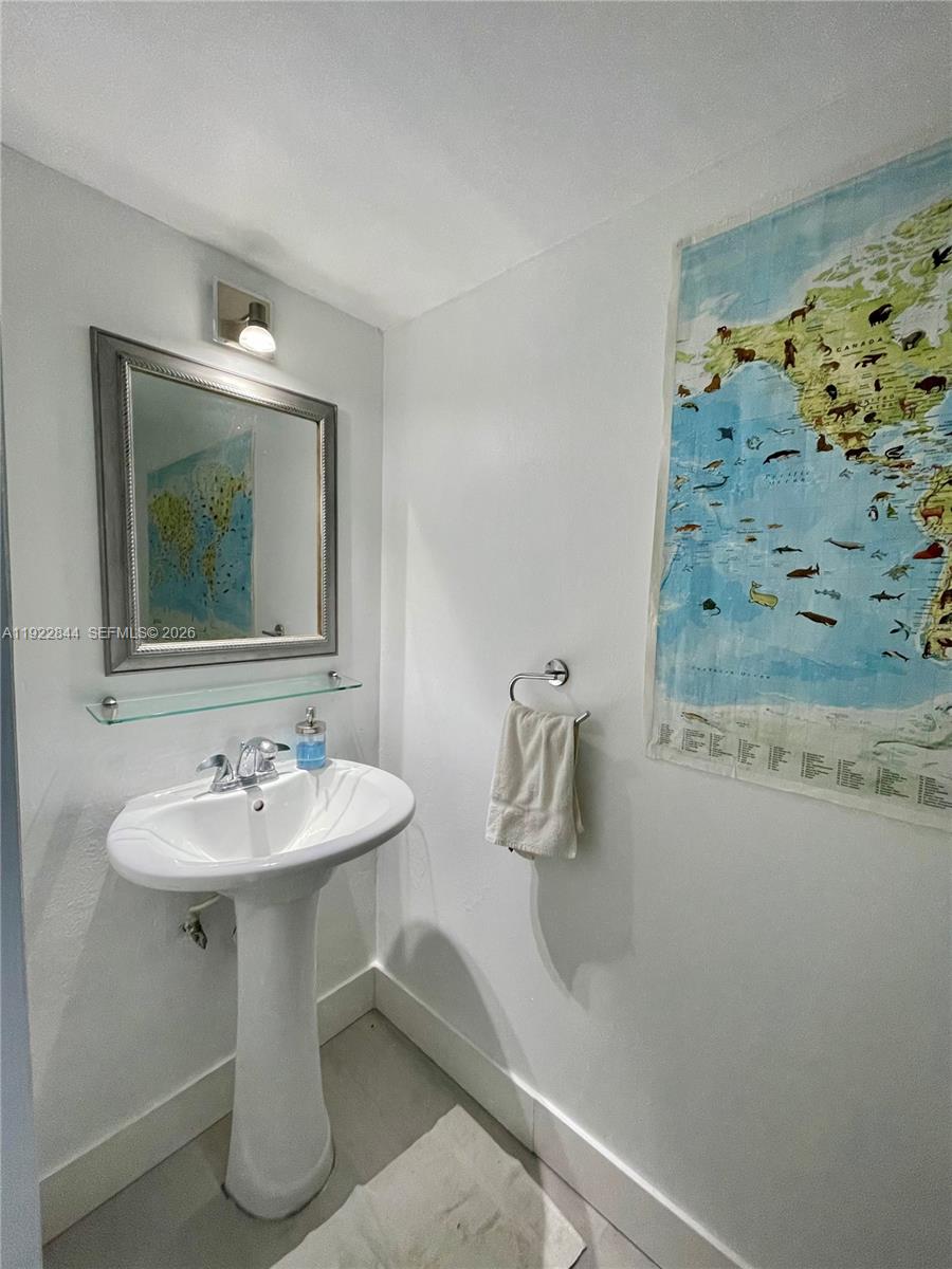 6900 Bay Dr #7A, Miami Beach FL 33141