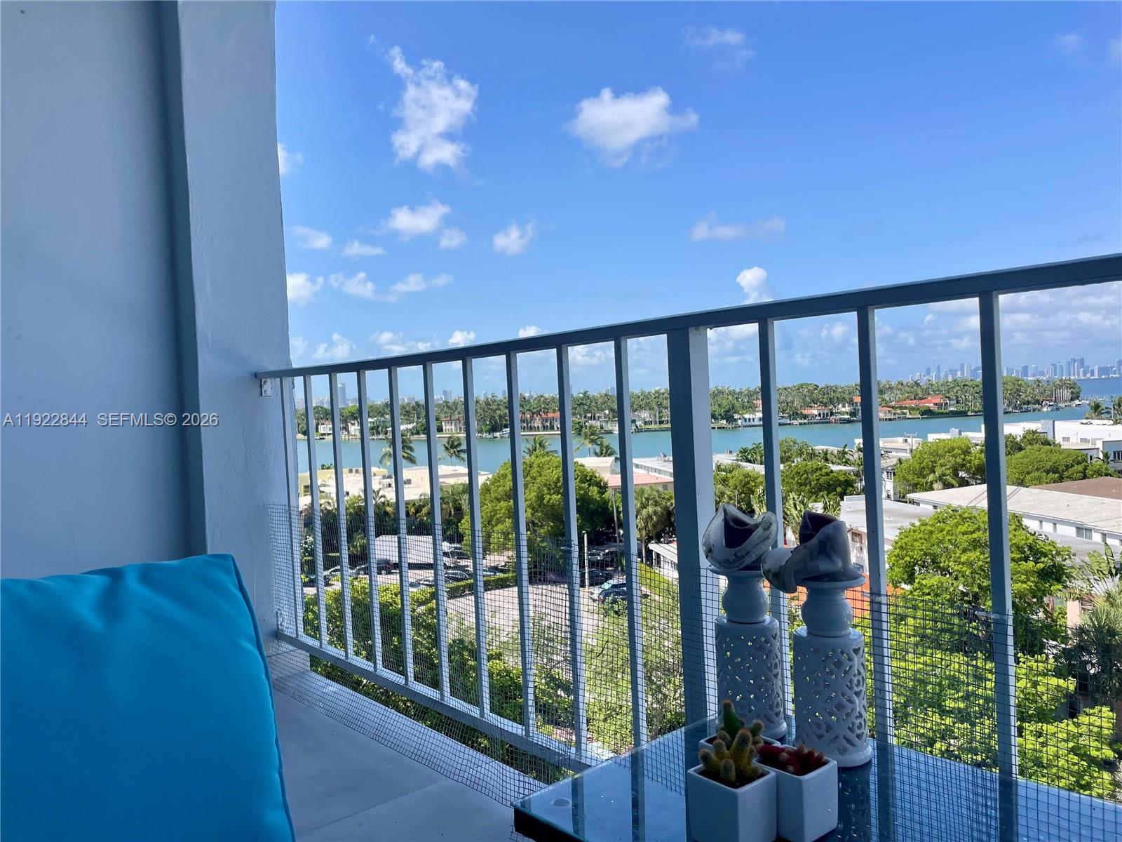 6900 Bay Dr #7A, Miami Beach FL 33141