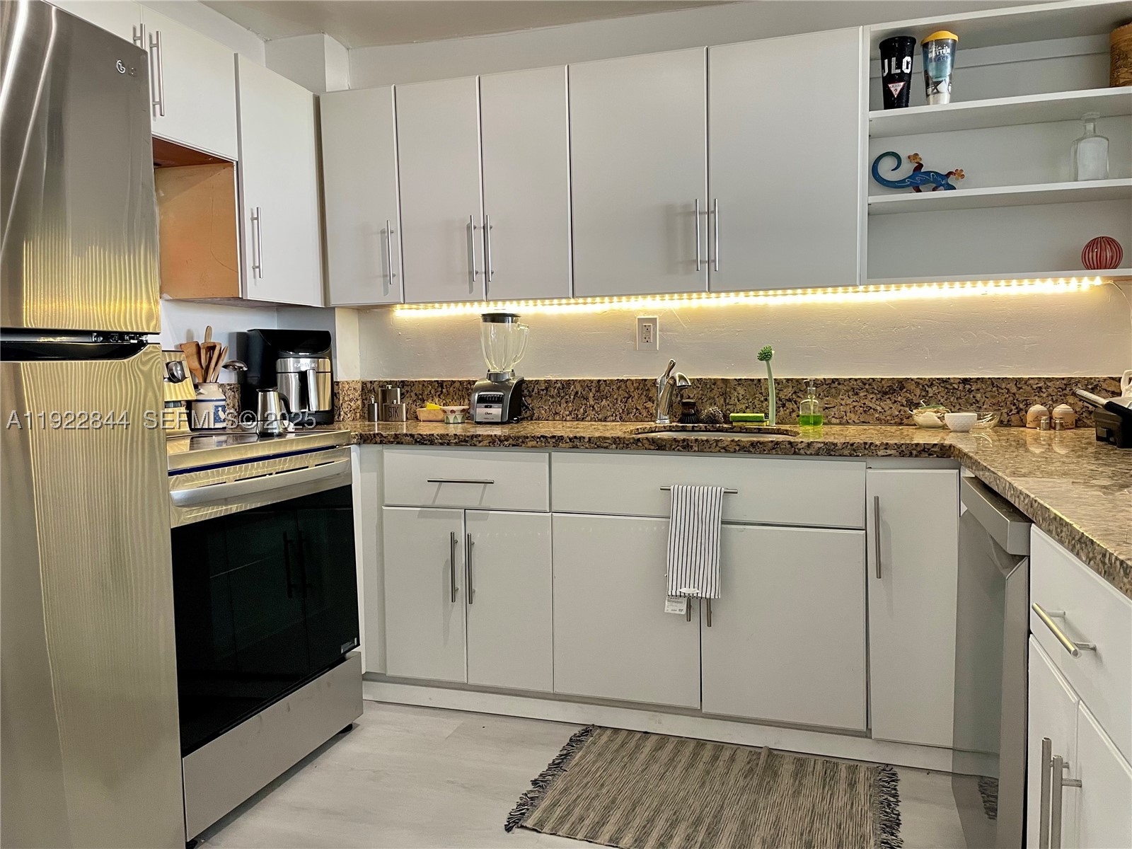 6900 Bay Dr #7A, Miami Beach FL 33141