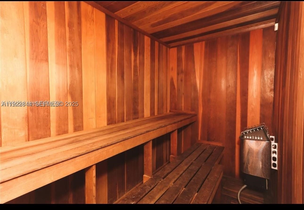 6900 Bay Dr #7A, Miami Beach FL 33141