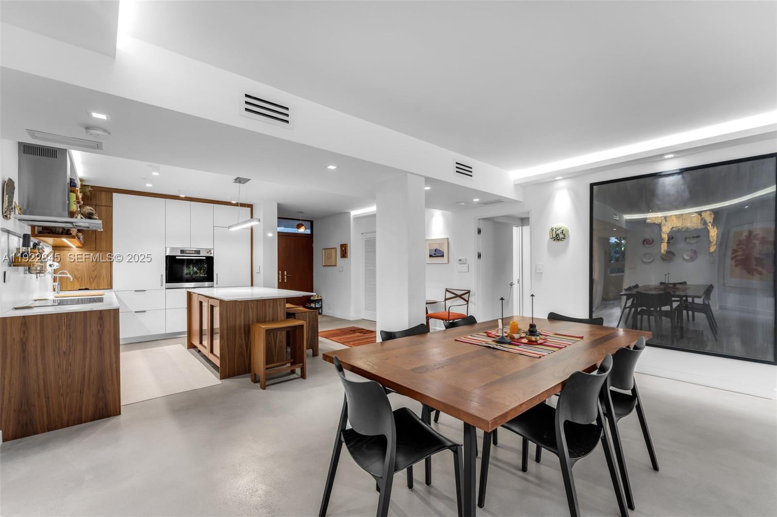 161 Crandon Blvd #125, Key Biscayne FL 33149
