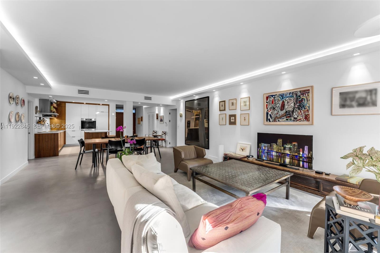 161 Crandon Blvd #125, Key Biscayne FL 33149