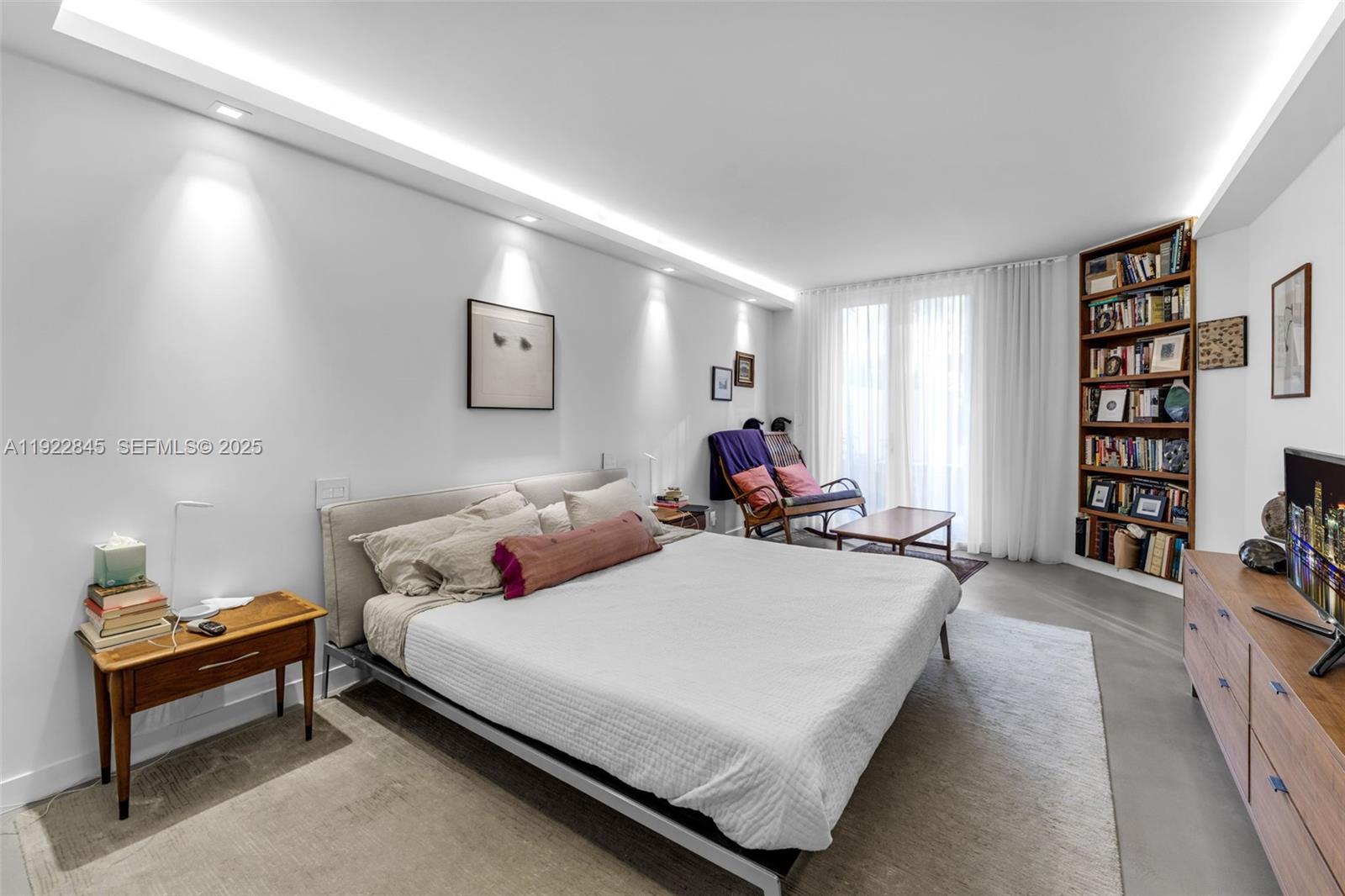 161 Crandon Blvd #125, Key Biscayne FL 33149