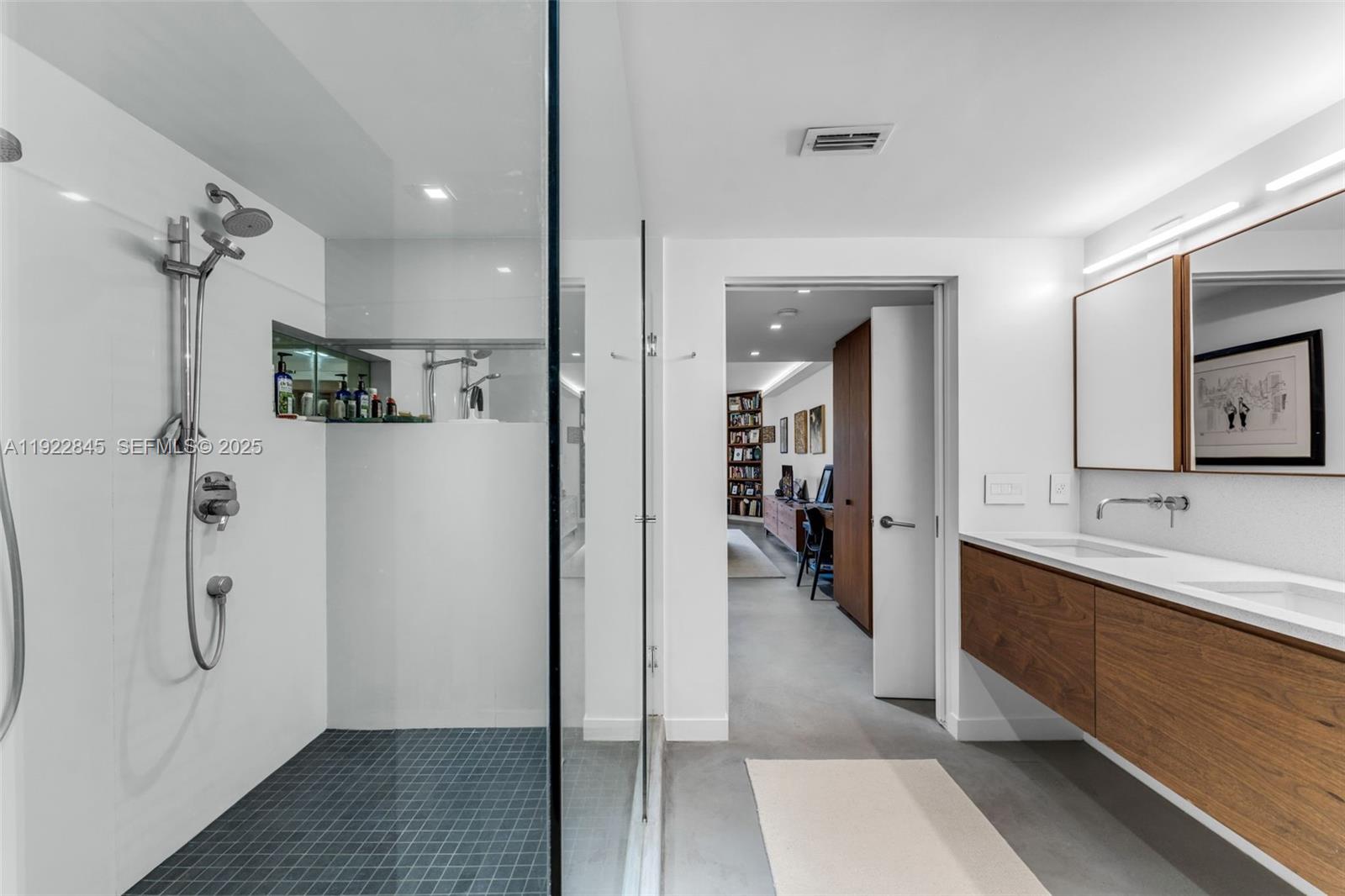 161 Crandon Blvd #125, Key Biscayne FL 33149