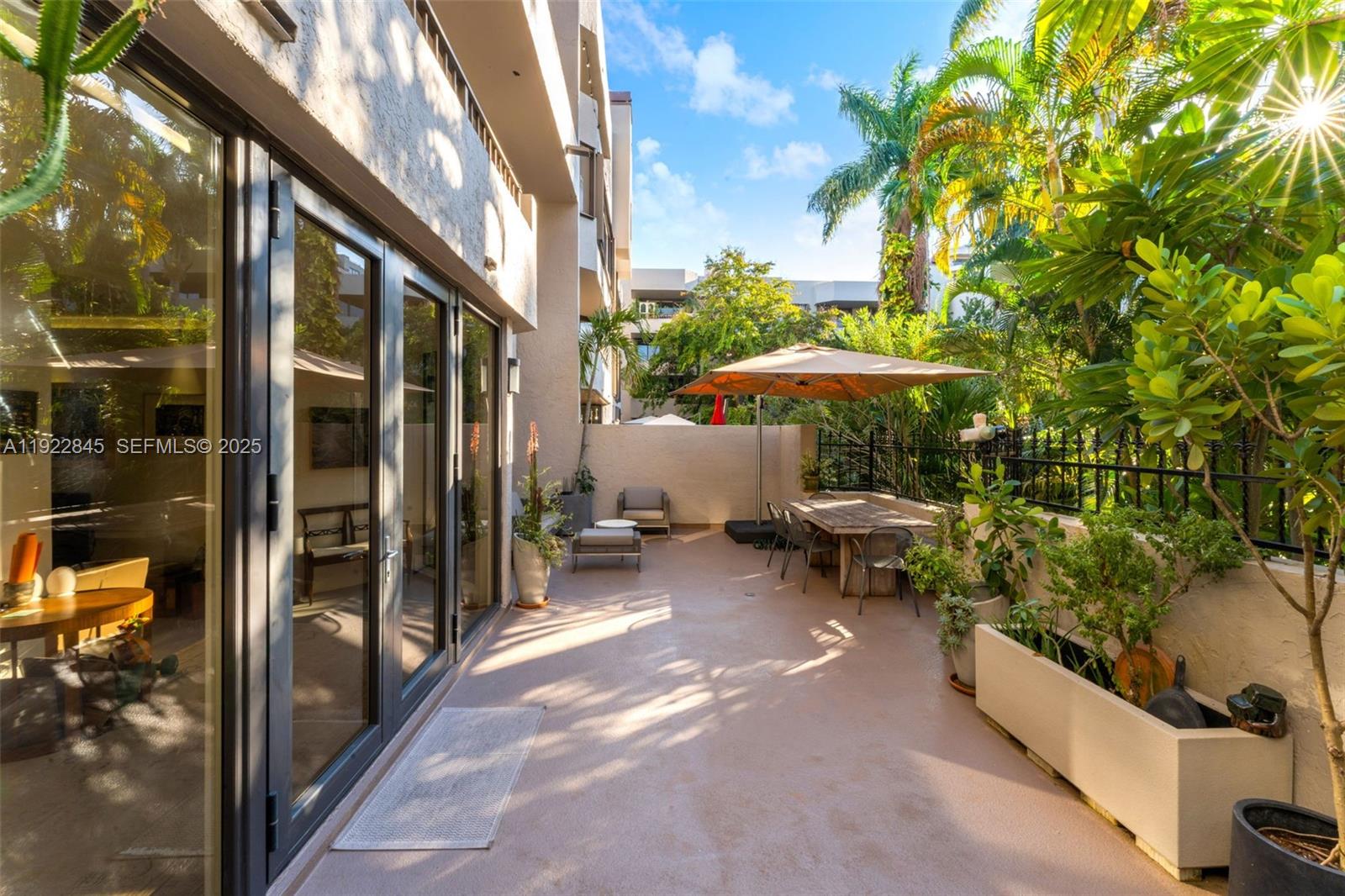 161 Crandon Blvd #125, Key Biscayne FL 33149