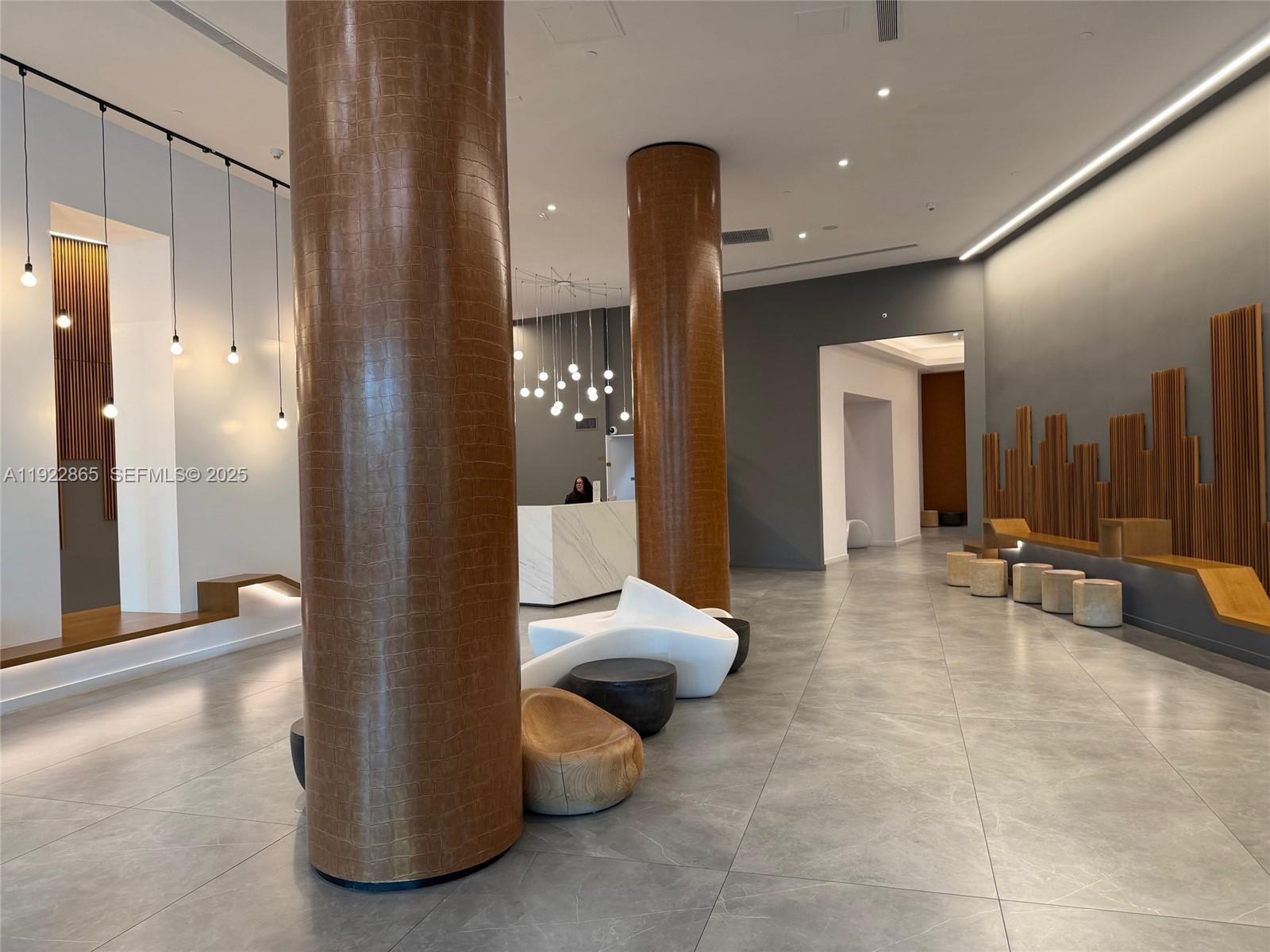350 S Miami Ave #1803, Miami FL 33130