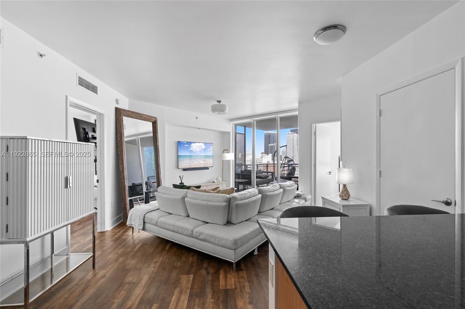 350 S Miami Ave #1803, Miami FL 33130