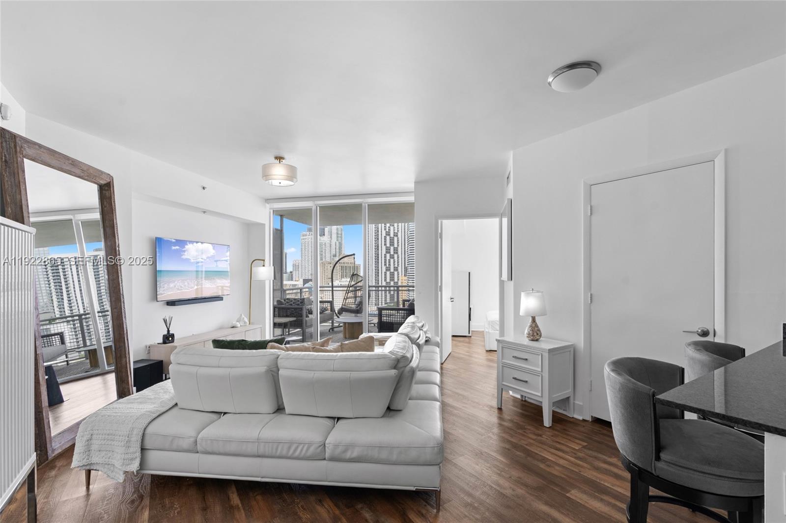 350 S Miami Ave #1803, Miami FL 33130