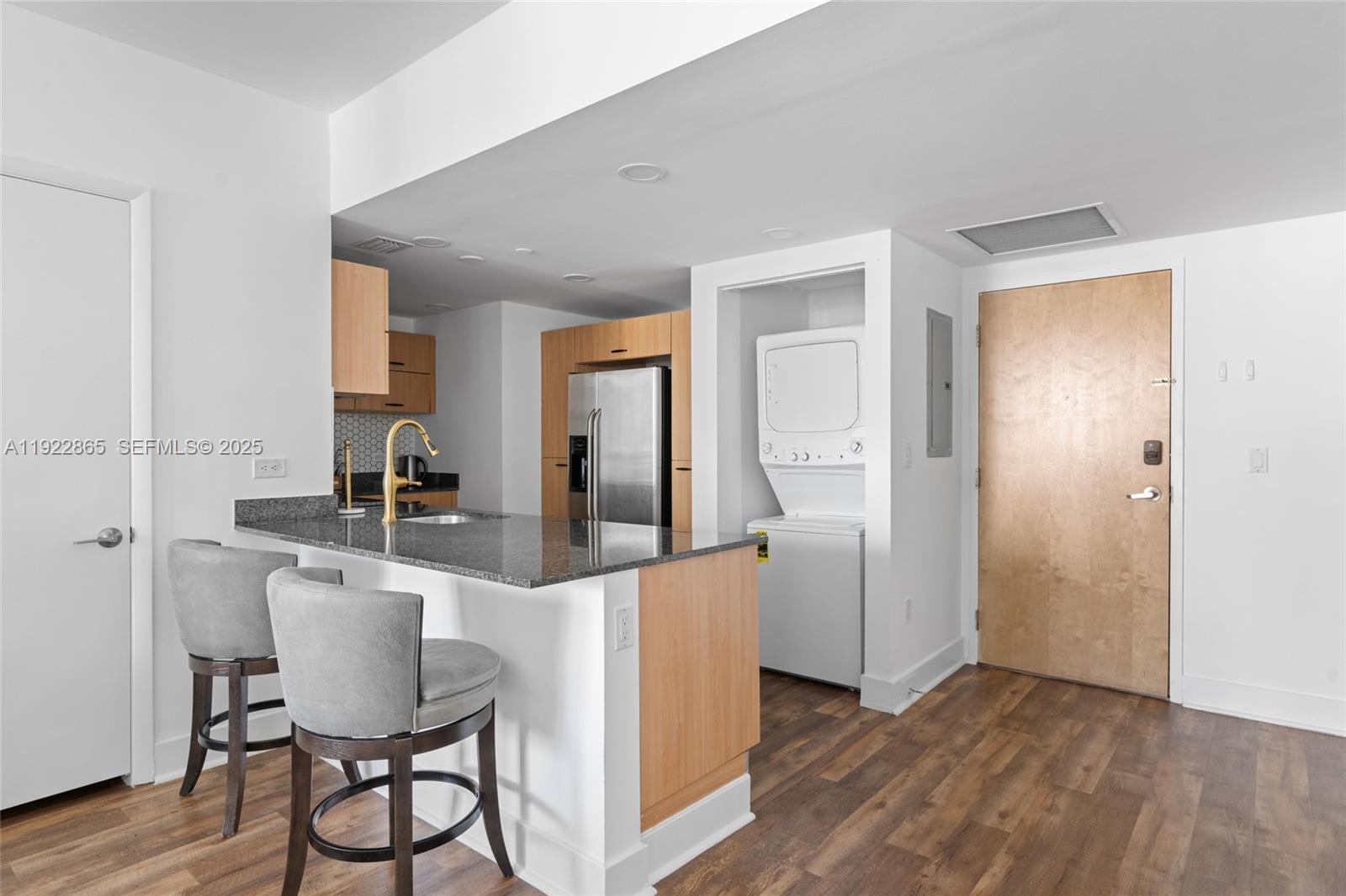 350 S Miami Ave #1803, Miami FL 33130
