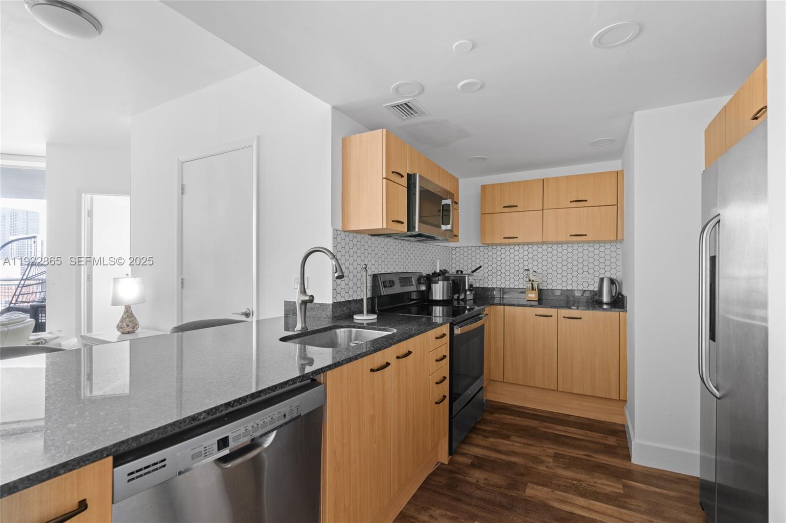 350 S Miami Ave #1803, Miami FL 33130