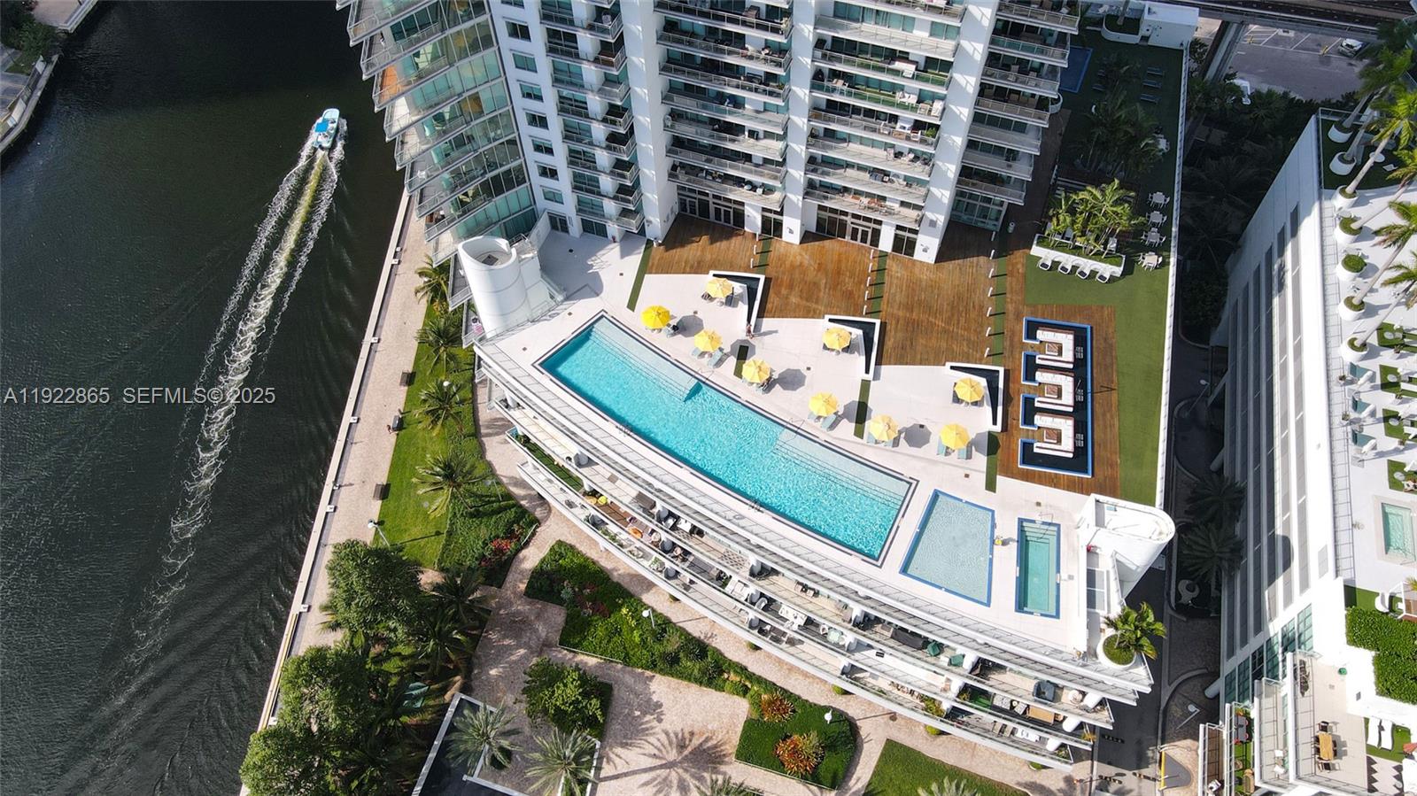 350 S Miami Ave #1803, Miami FL 33130