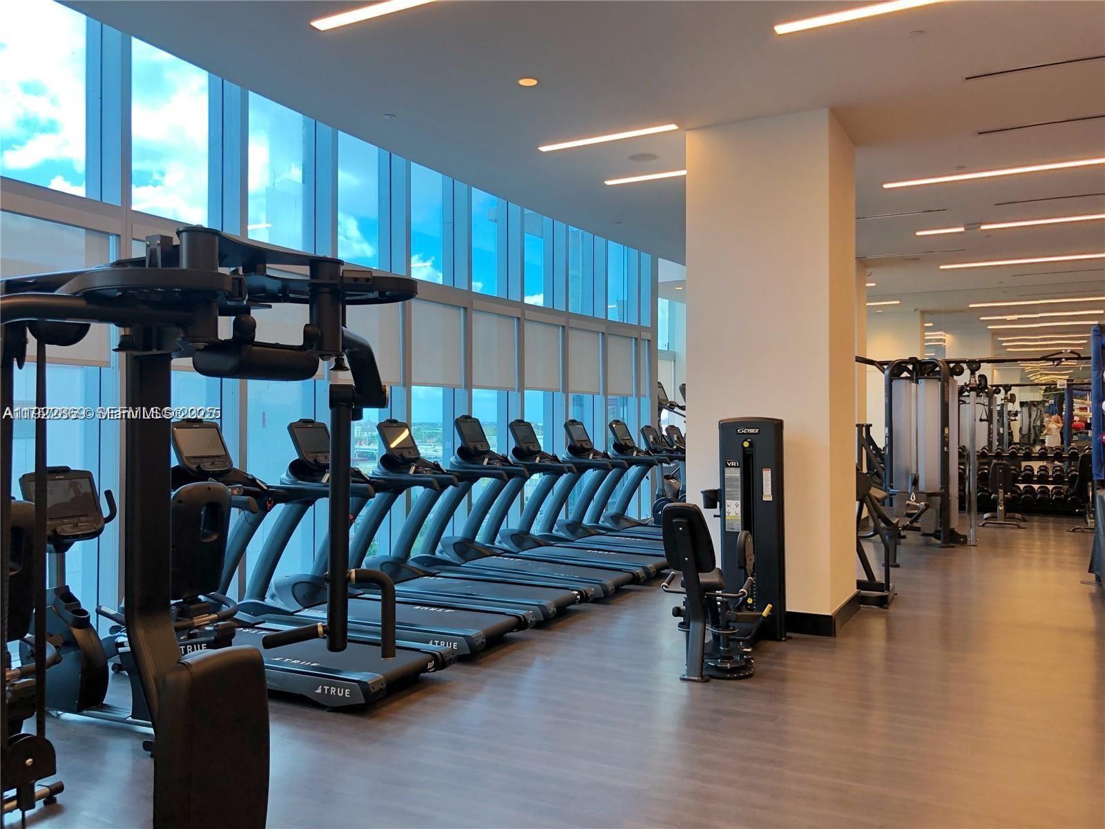 851 NE 1st Ave #905, Miami FL 33132