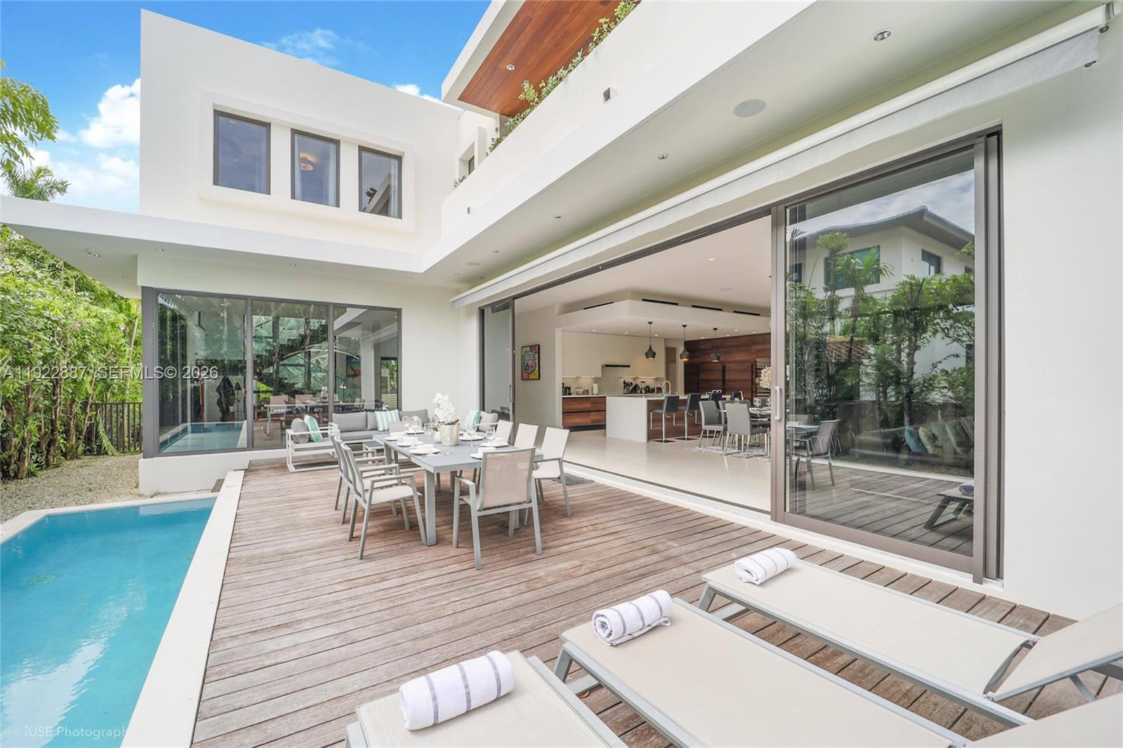 7501 Coquina Dr, North Bay Village FL 33141