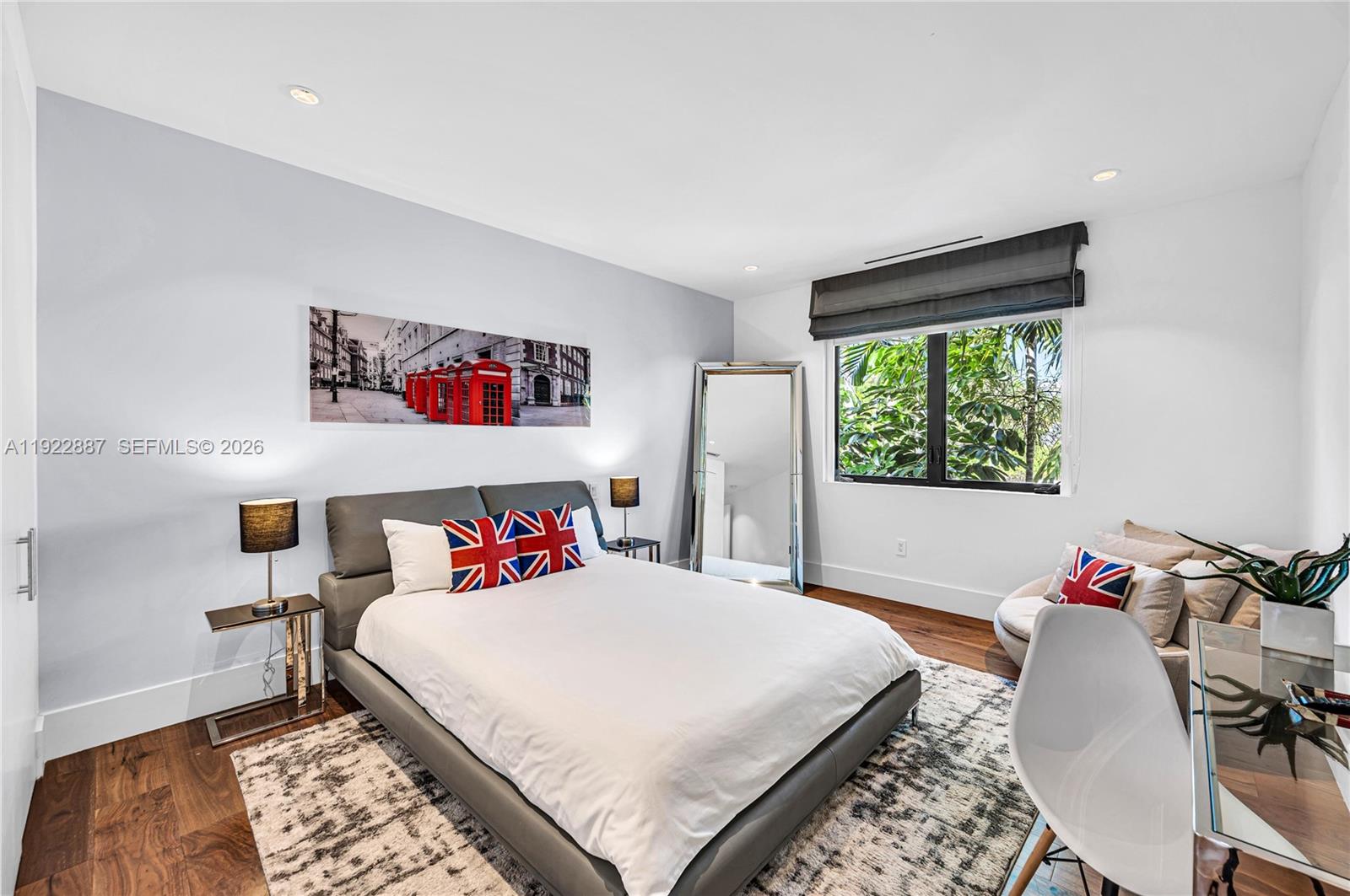 7501 Coquina Dr, North Bay Village FL 33141