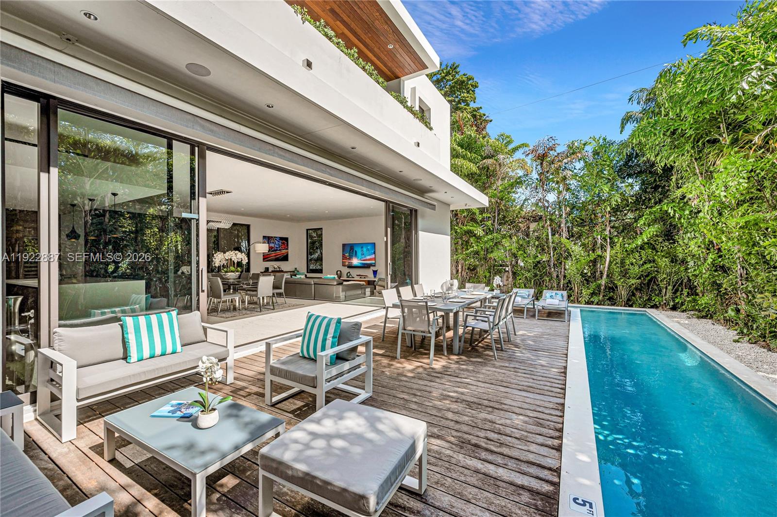 7501 Coquina Dr, North Bay Village FL 33141