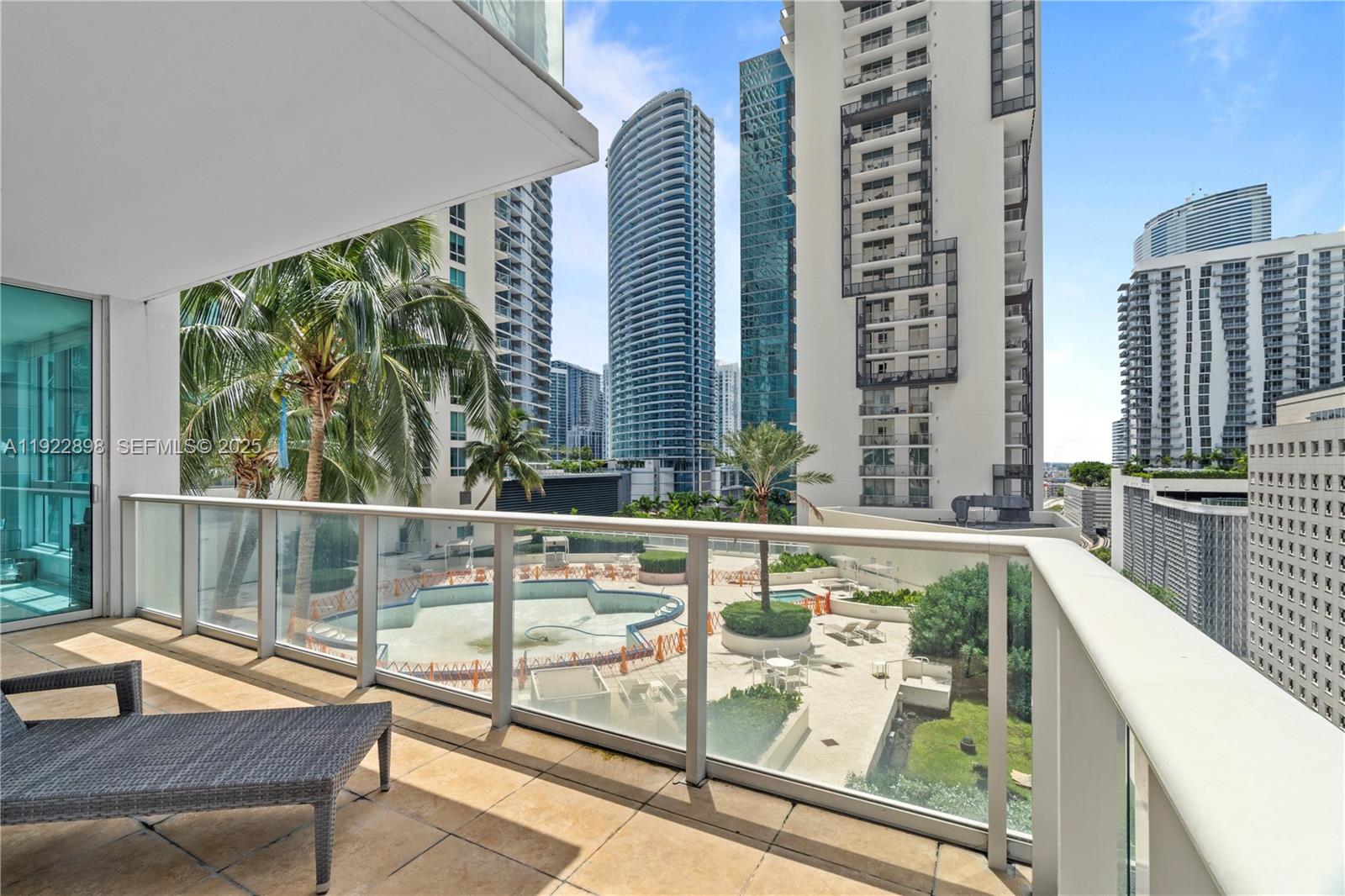 300 S Biscayne Blvd #T-1411, Miami FL 33131