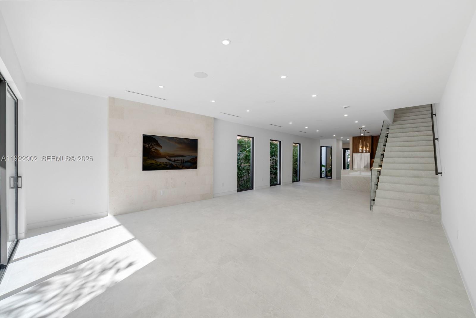 2610 SW 17th St, Miami FL 33145