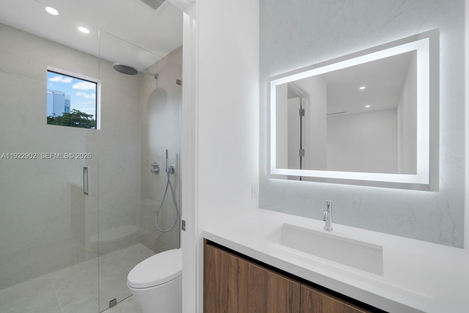 2610 SW 17th St, Miami FL 33145