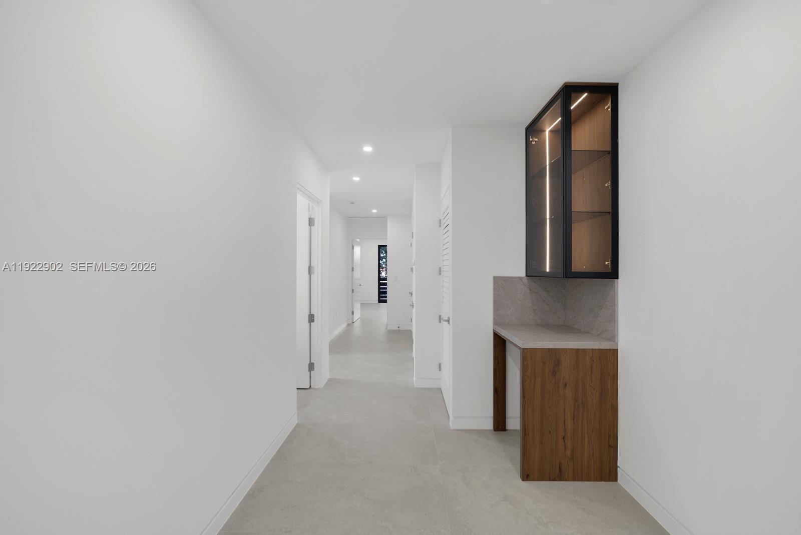 2610 SW 17th St, Miami FL 33145