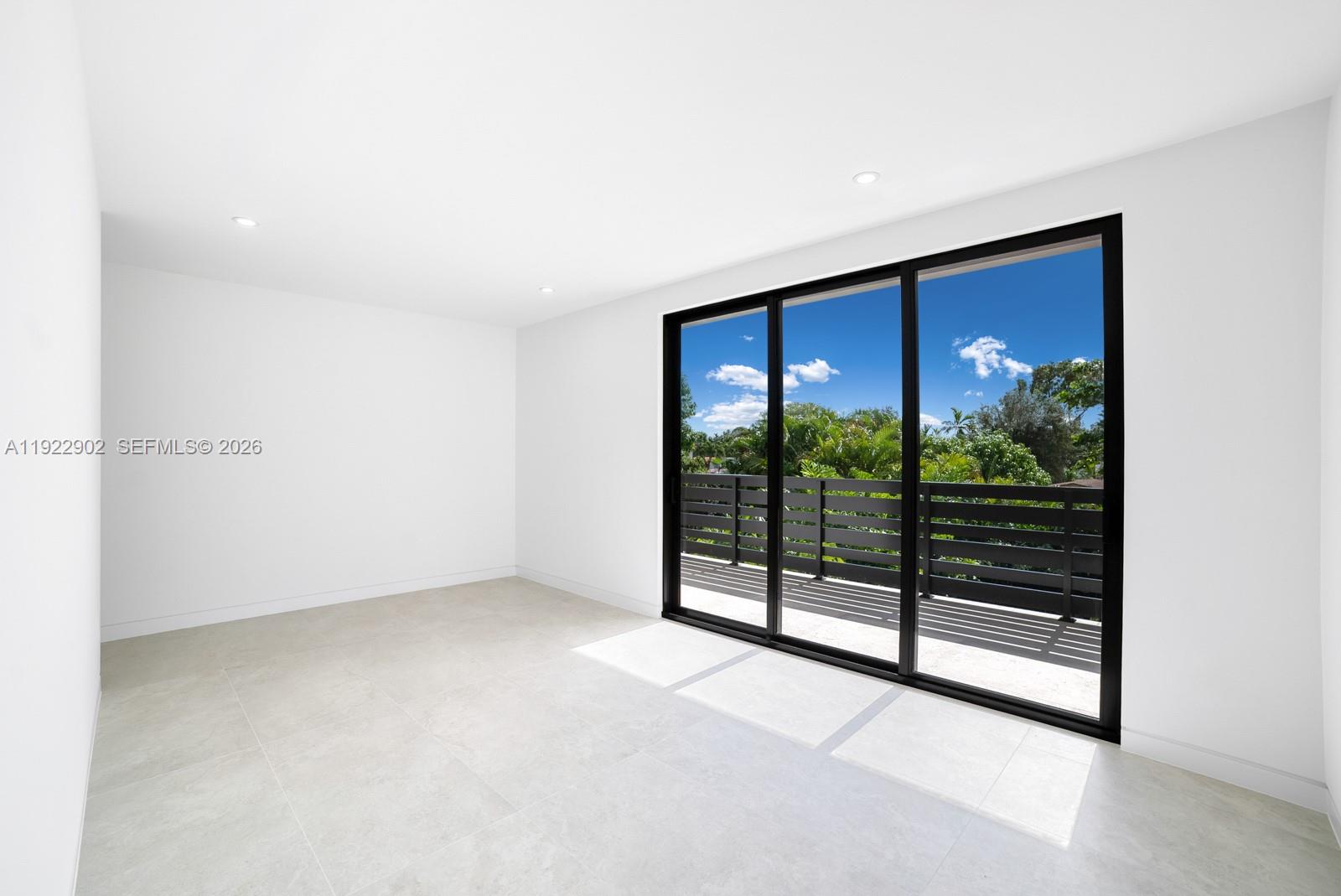 2610 SW 17th St, Miami FL 33145