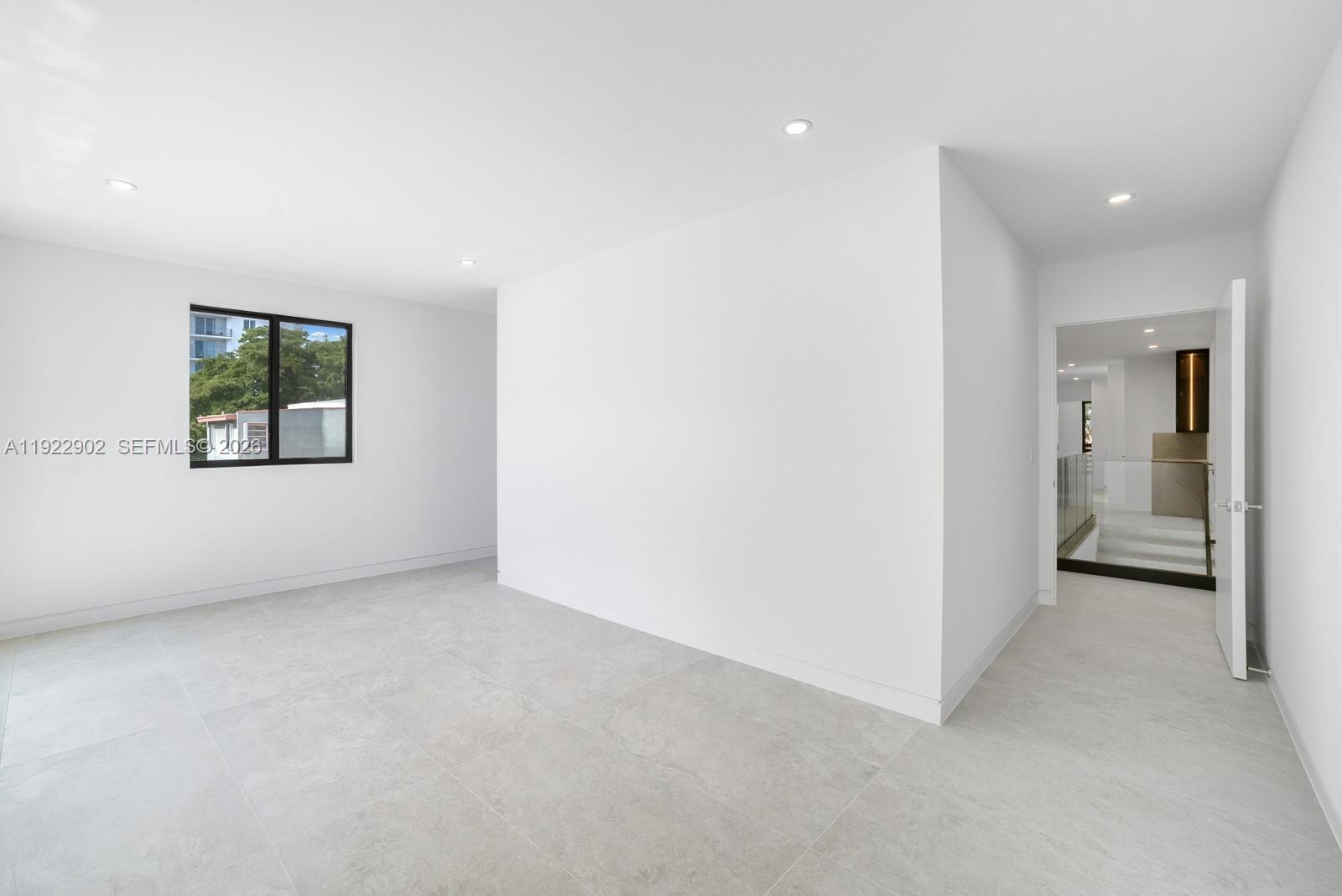 2610 SW 17th St, Miami FL 33145