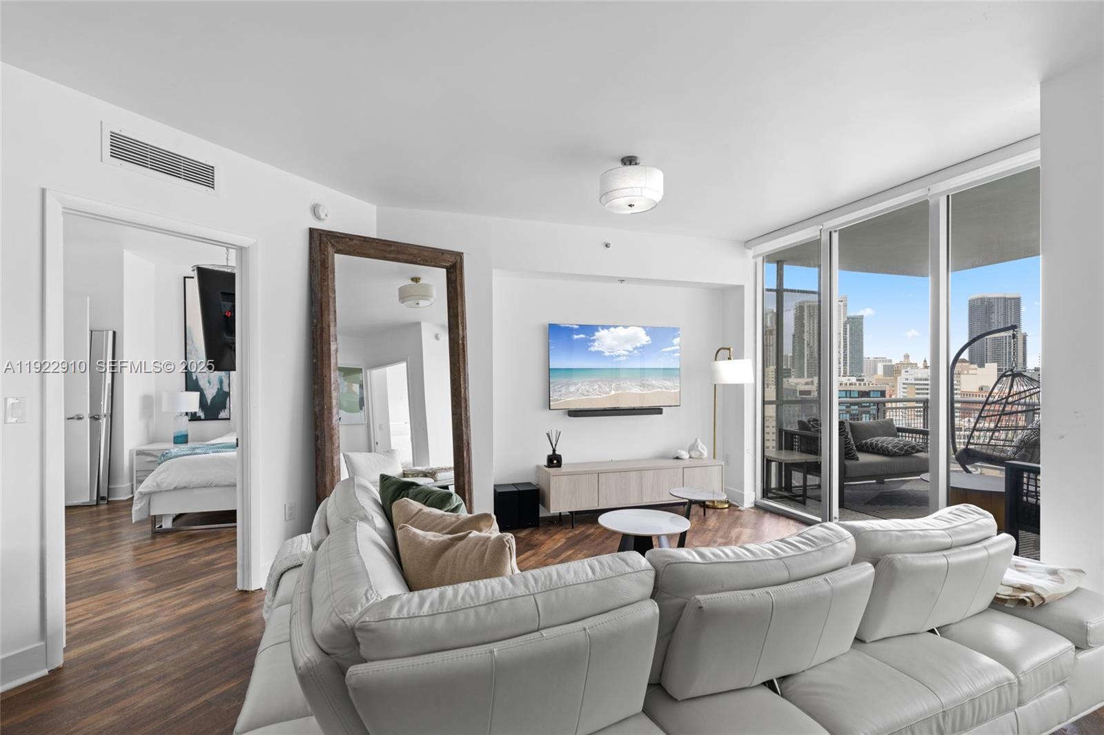 350 S Miami Ave #1803, Miami FL 33130
