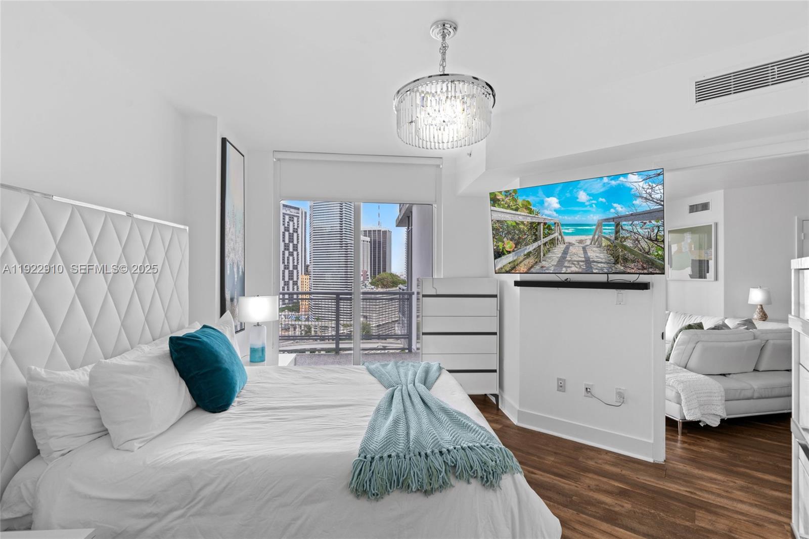 350 S Miami Ave #1803, Miami FL 33130