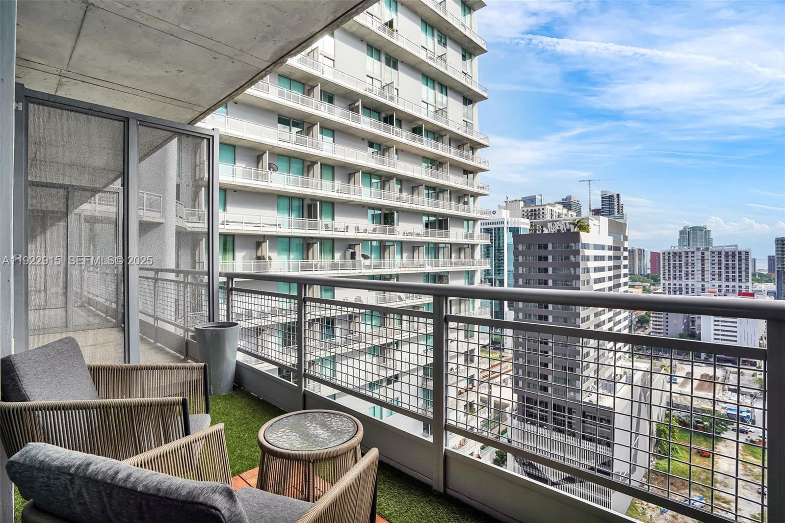 690 SW 1st Ct #2315, Miami FL 33130