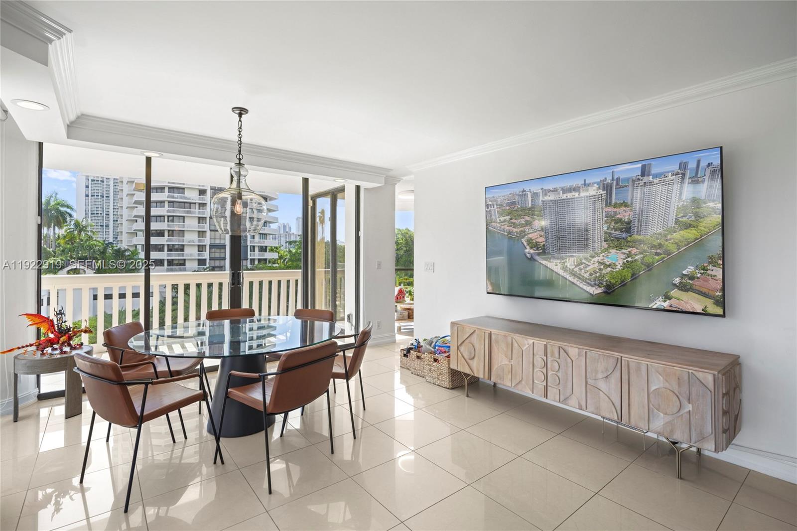 1000 W Island Blvd #504, Aventura FL 33160
