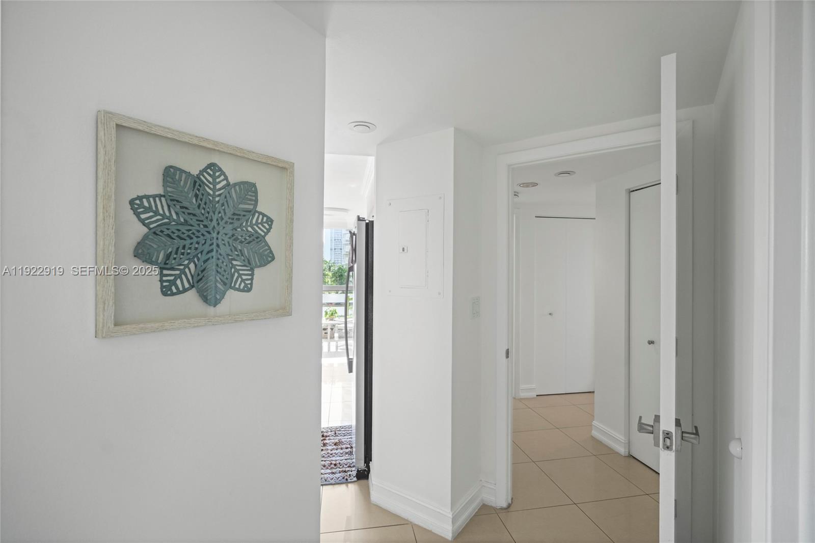 1000 W Island Blvd #504, Aventura FL 33160