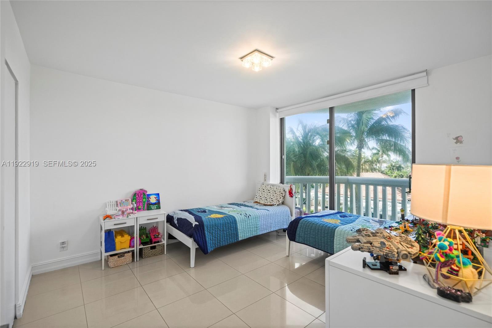 1000 W Island Blvd #504, Aventura FL 33160