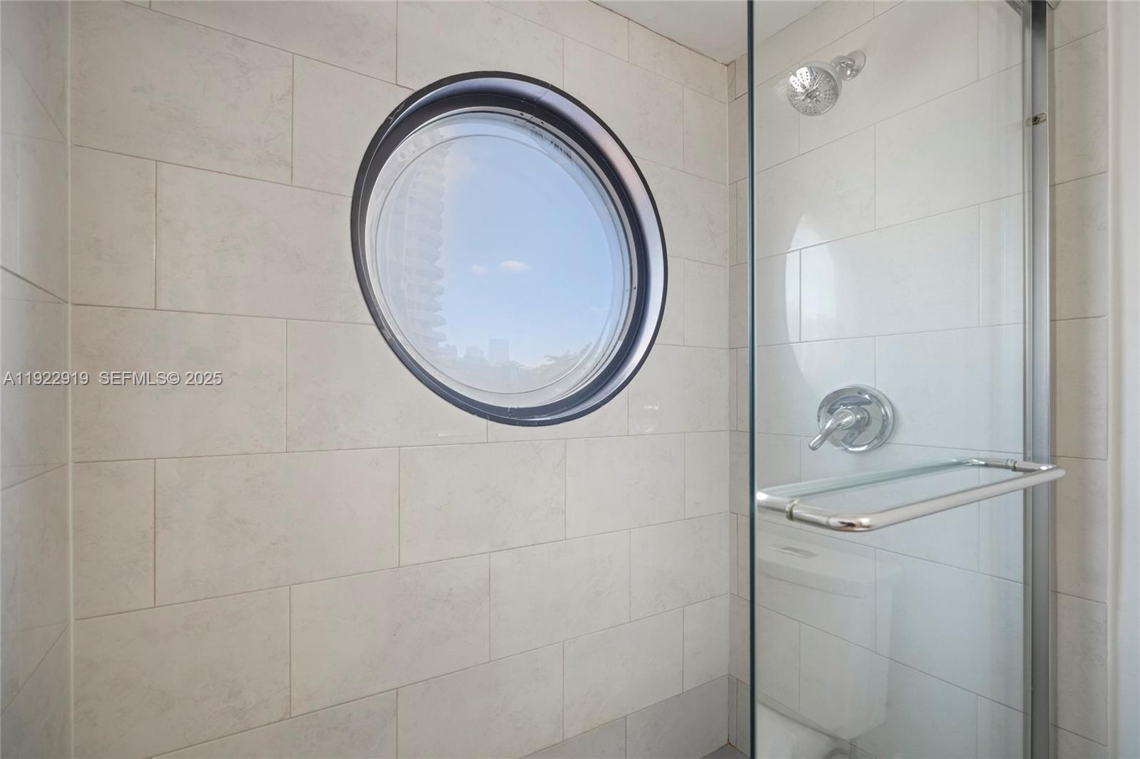 1000 W Island Blvd #504, Aventura FL 33160