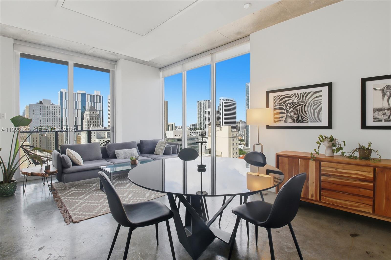 151 SE 1st St #1810, Miami FL 33131
