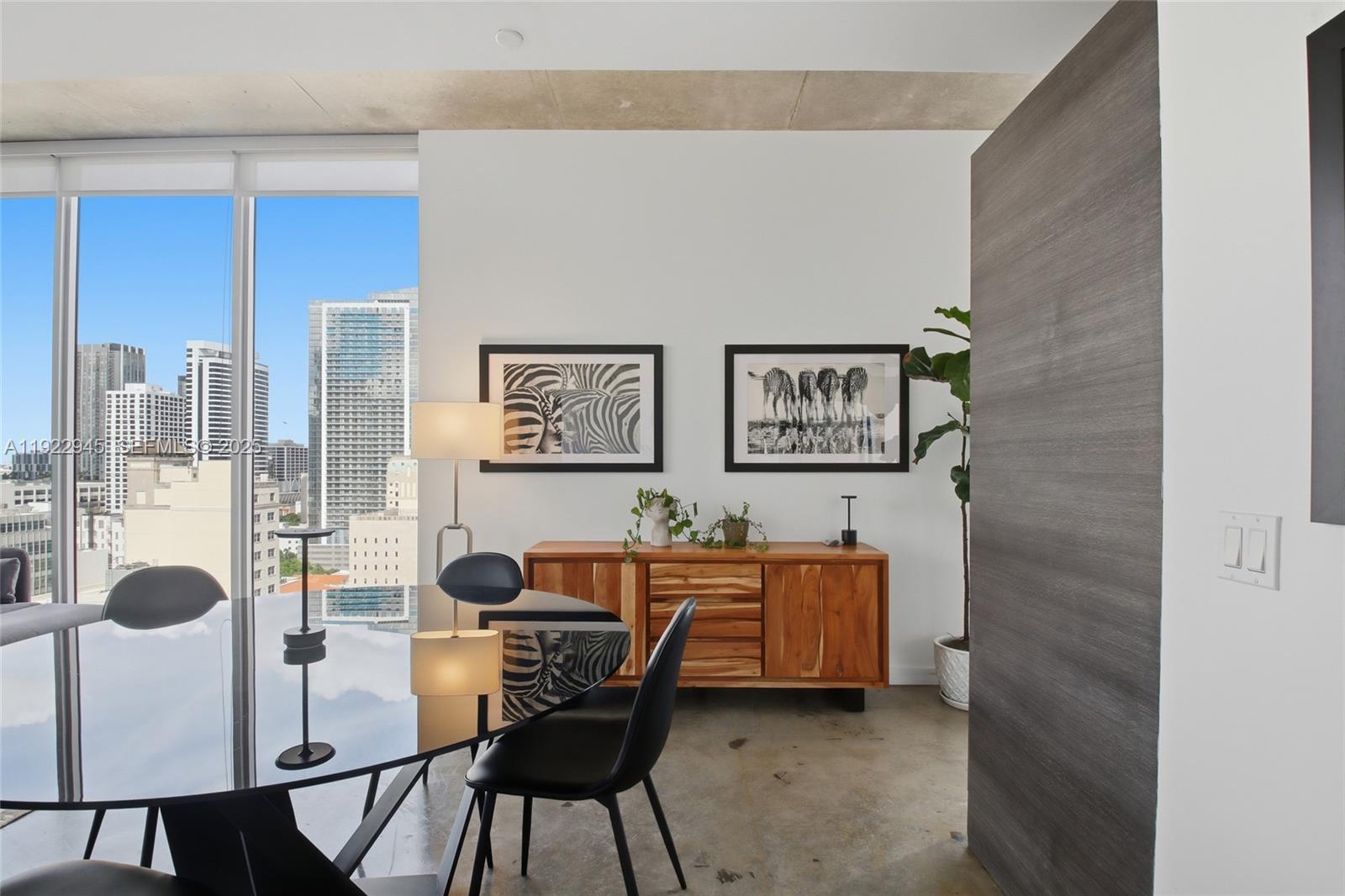 151 SE 1st St #1810, Miami FL 33131