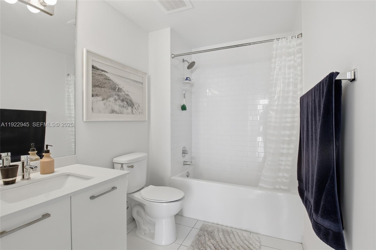 151 SE 1st St #1810, Miami FL 33131