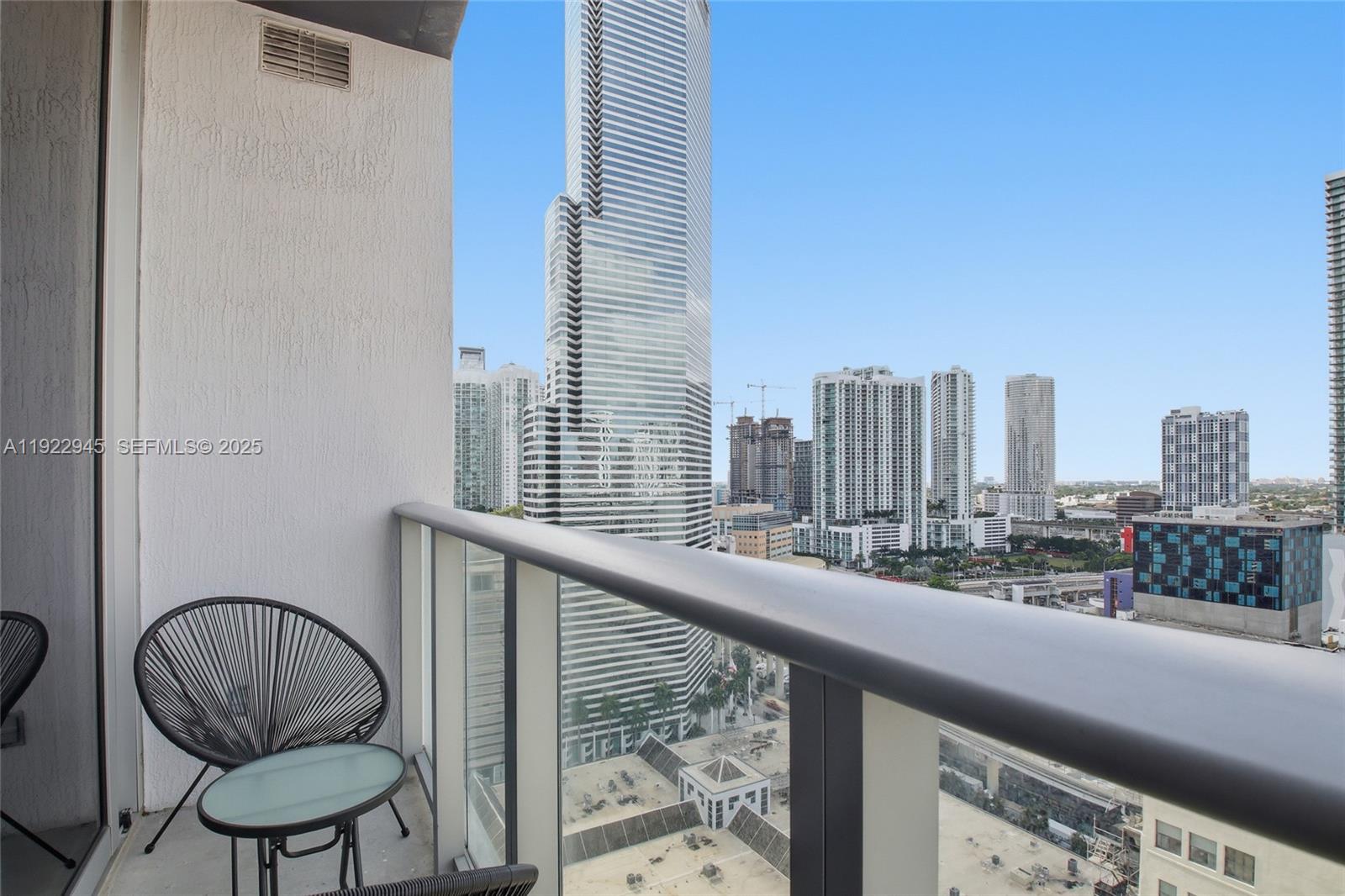 151 SE 1st St #1810, Miami FL 33131