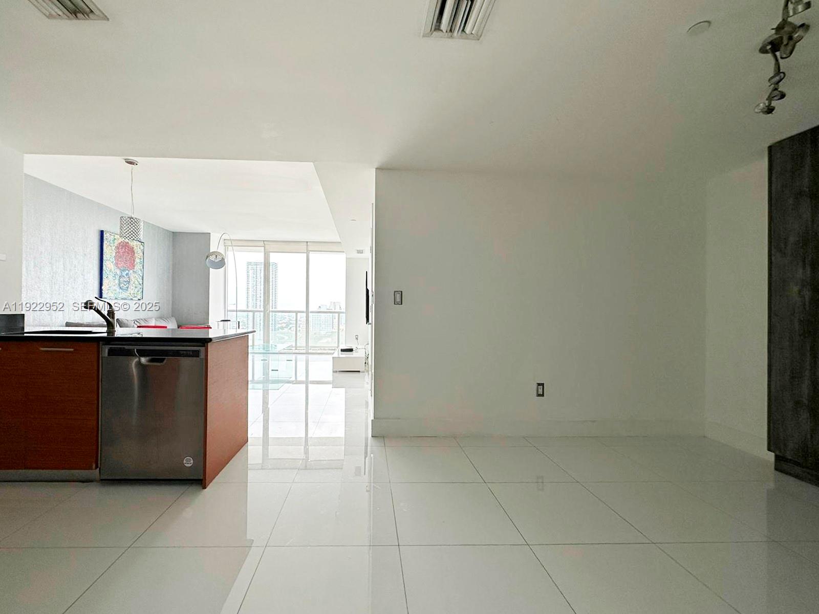 50 Biscayne Blvd #3107, Miami FL 33132