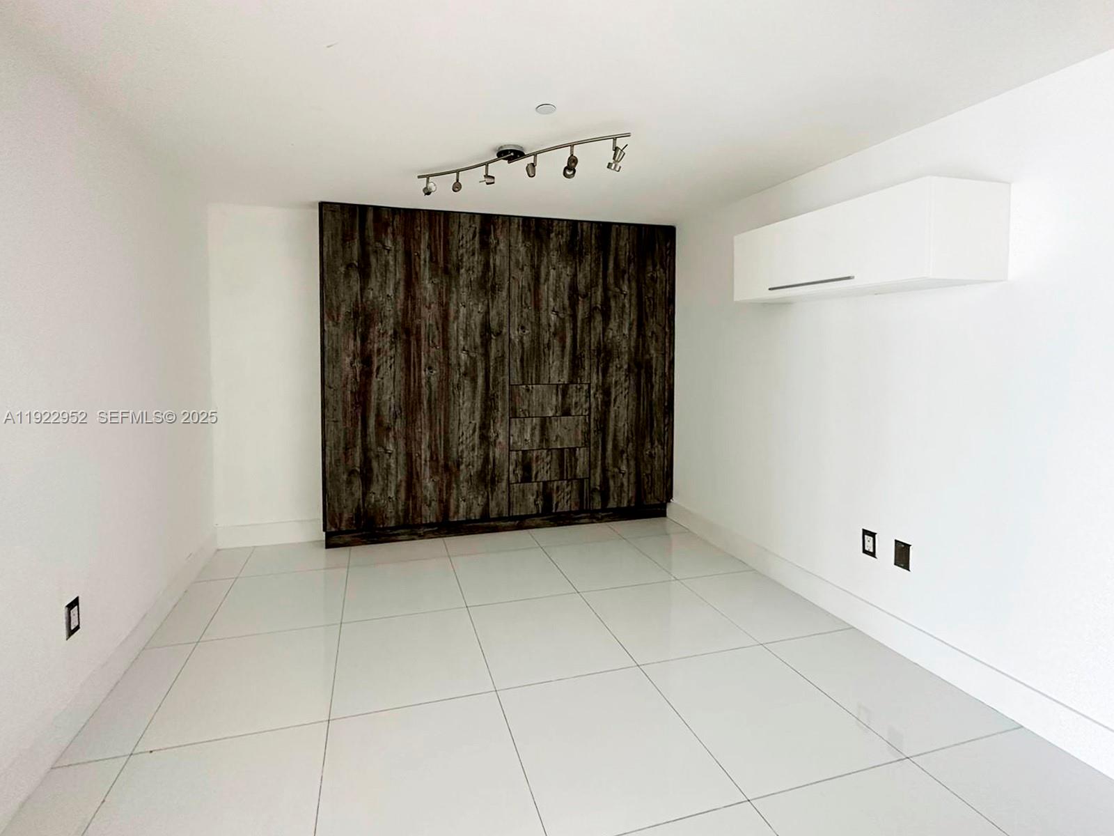 50 Biscayne Blvd #3107, Miami FL 33132