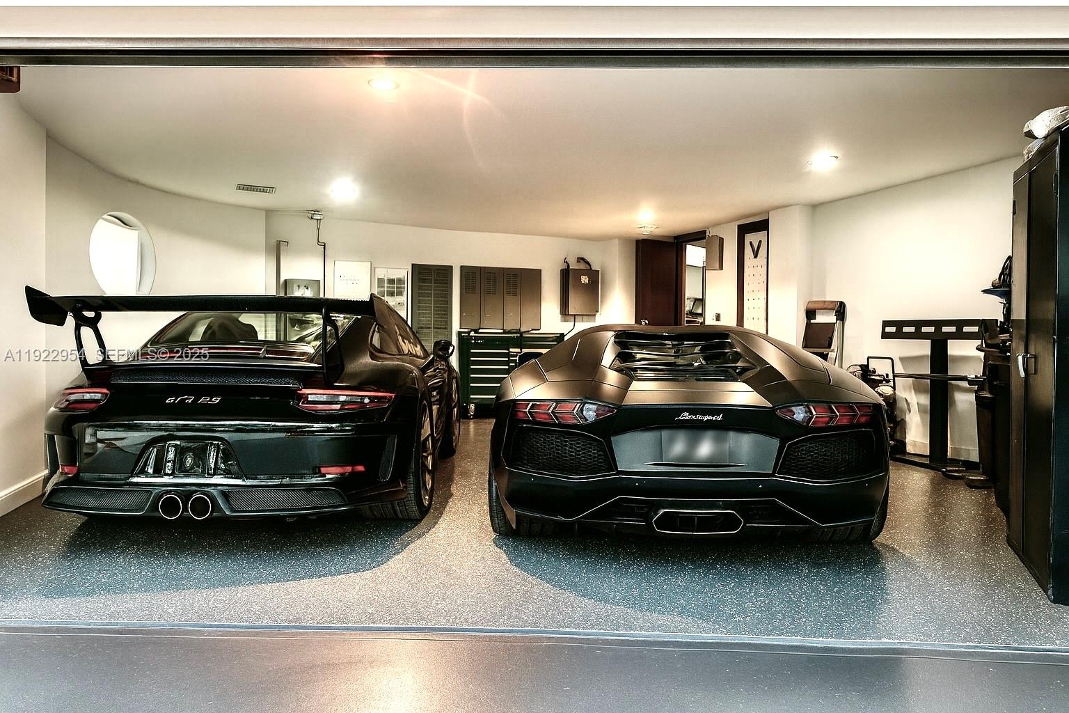 3344 NE 167th St, North Miami Beach FL 33160